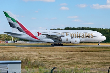 FRA AIRBUS 380-861 A6-EOK 2015-02-18