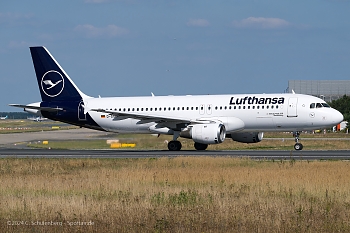 FRA AIRBUS 320-211 D-AIQS 1993-01-11