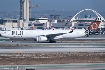 LAX AIRBUS 330-343E DQ-FJW 2015-12-18