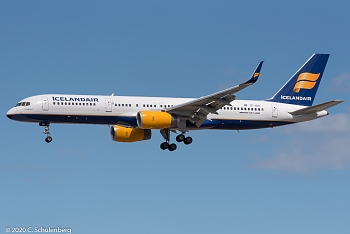FRA BOEING 757-223 TF-ISS 1996-07-17