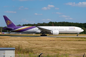 FRA BOEING 777-3ALER HS-TKL 2012-09-24