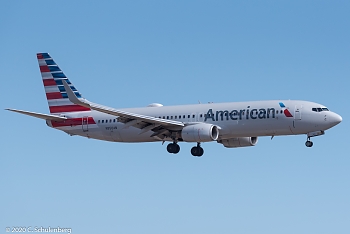 DFW BOEING 737-823 N950AN 2000-11-08