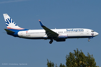 MUC BOEING 737-8AS TC-SOO 2004-01-15